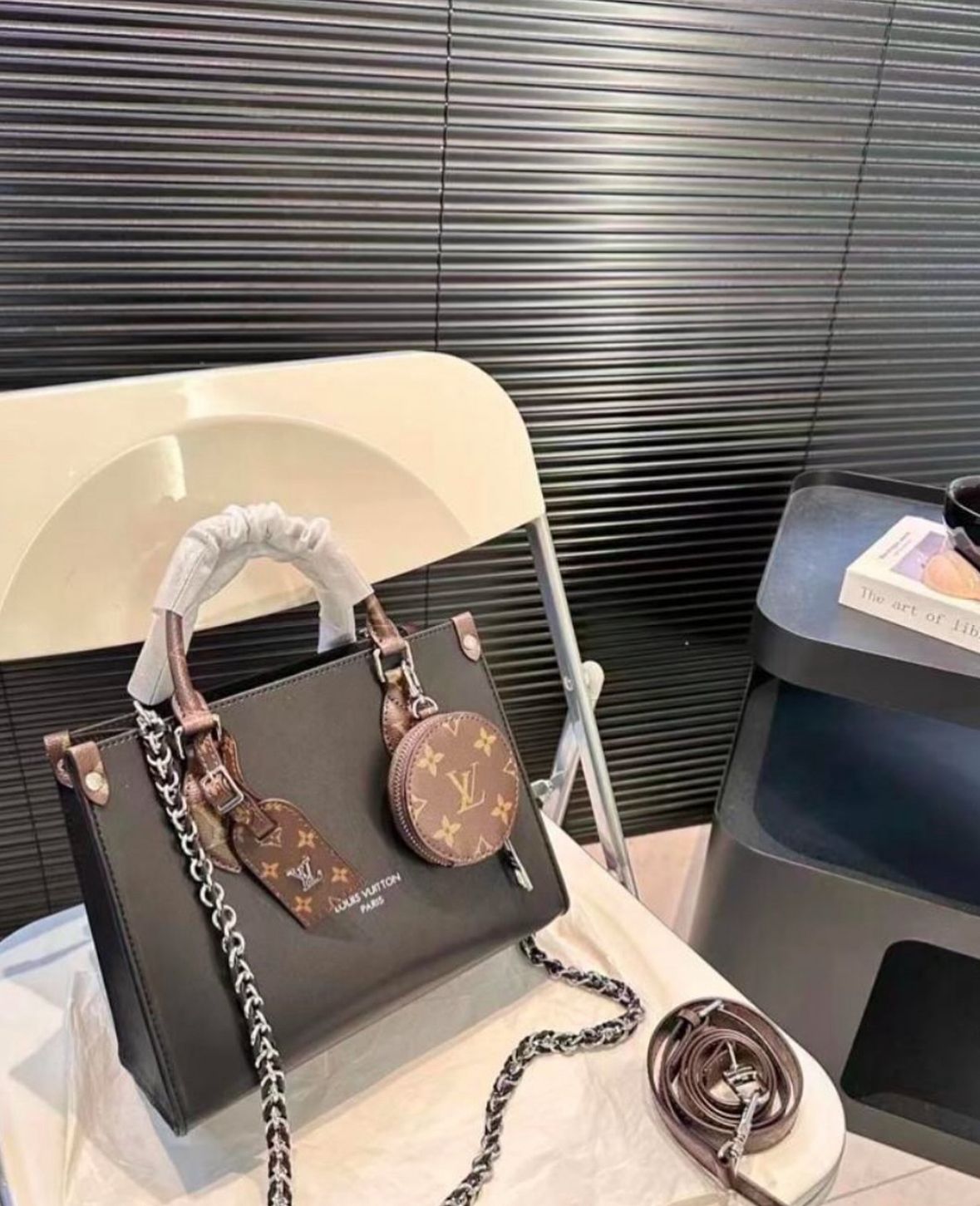 LOUIS VUITTON OnTheGo MM