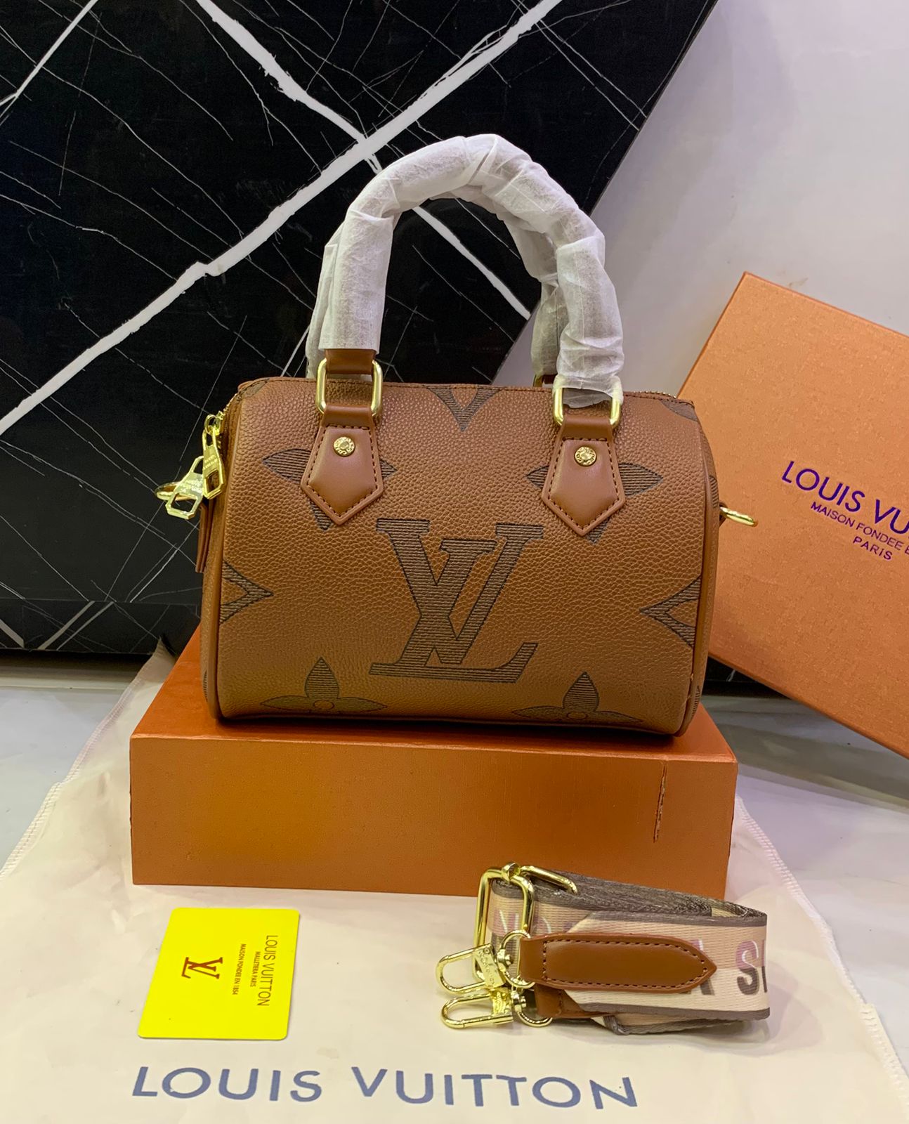 LOUIS VUITTON CROSSBODY