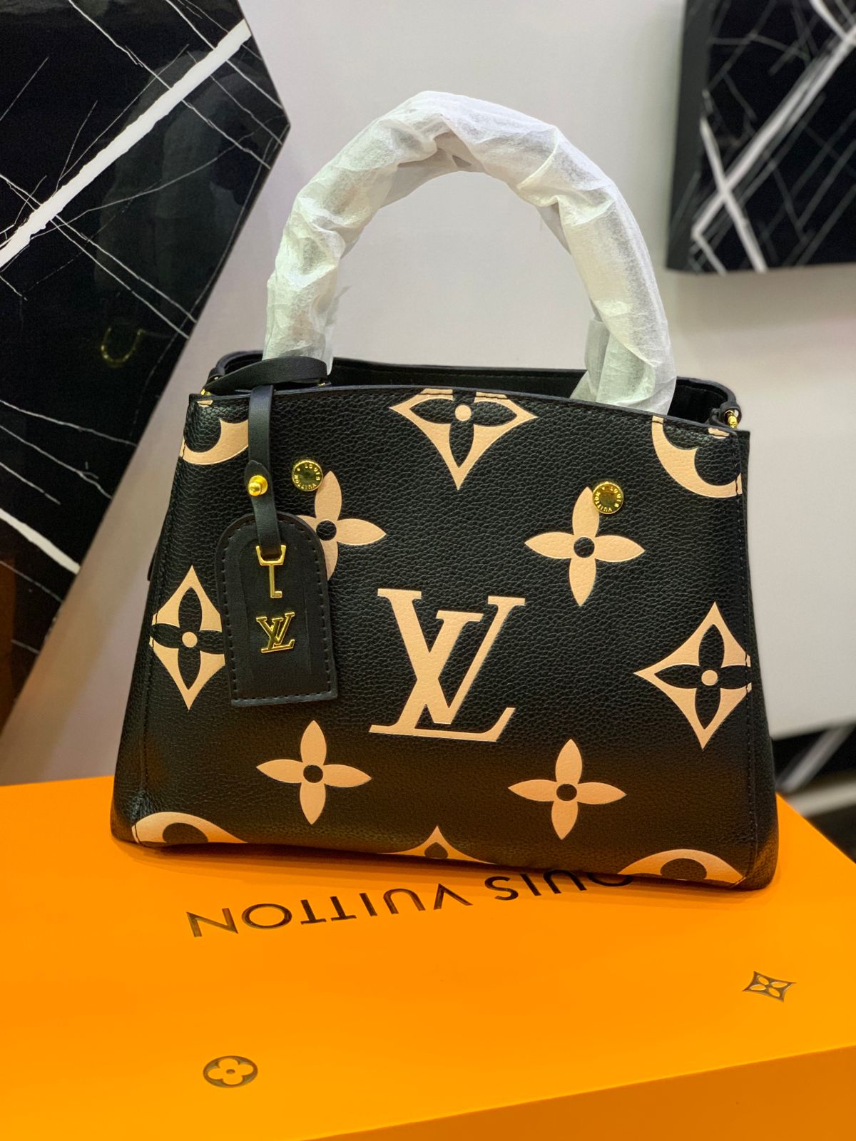 LOUIS VUITTON