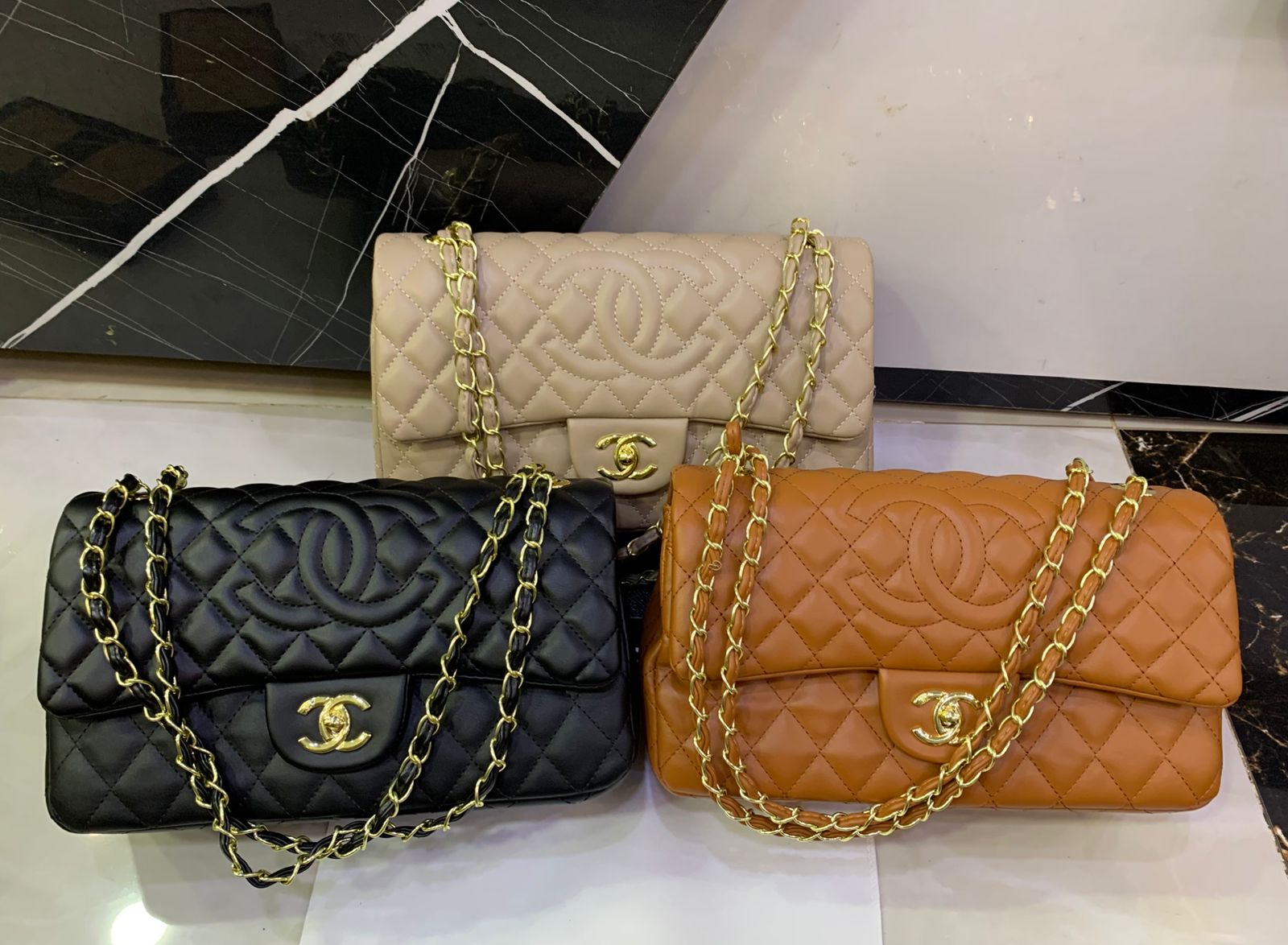 CHANEL SHOULDER HANDBAG