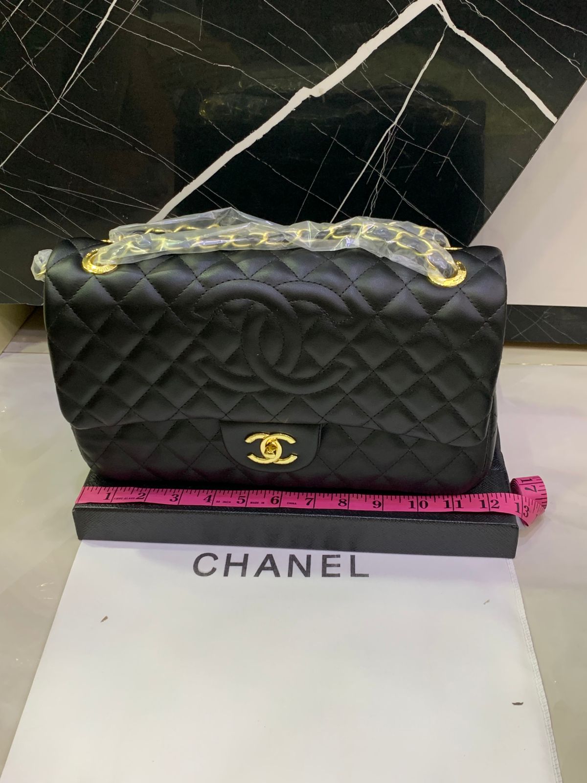CHANEL SHOULDER HANDBAG