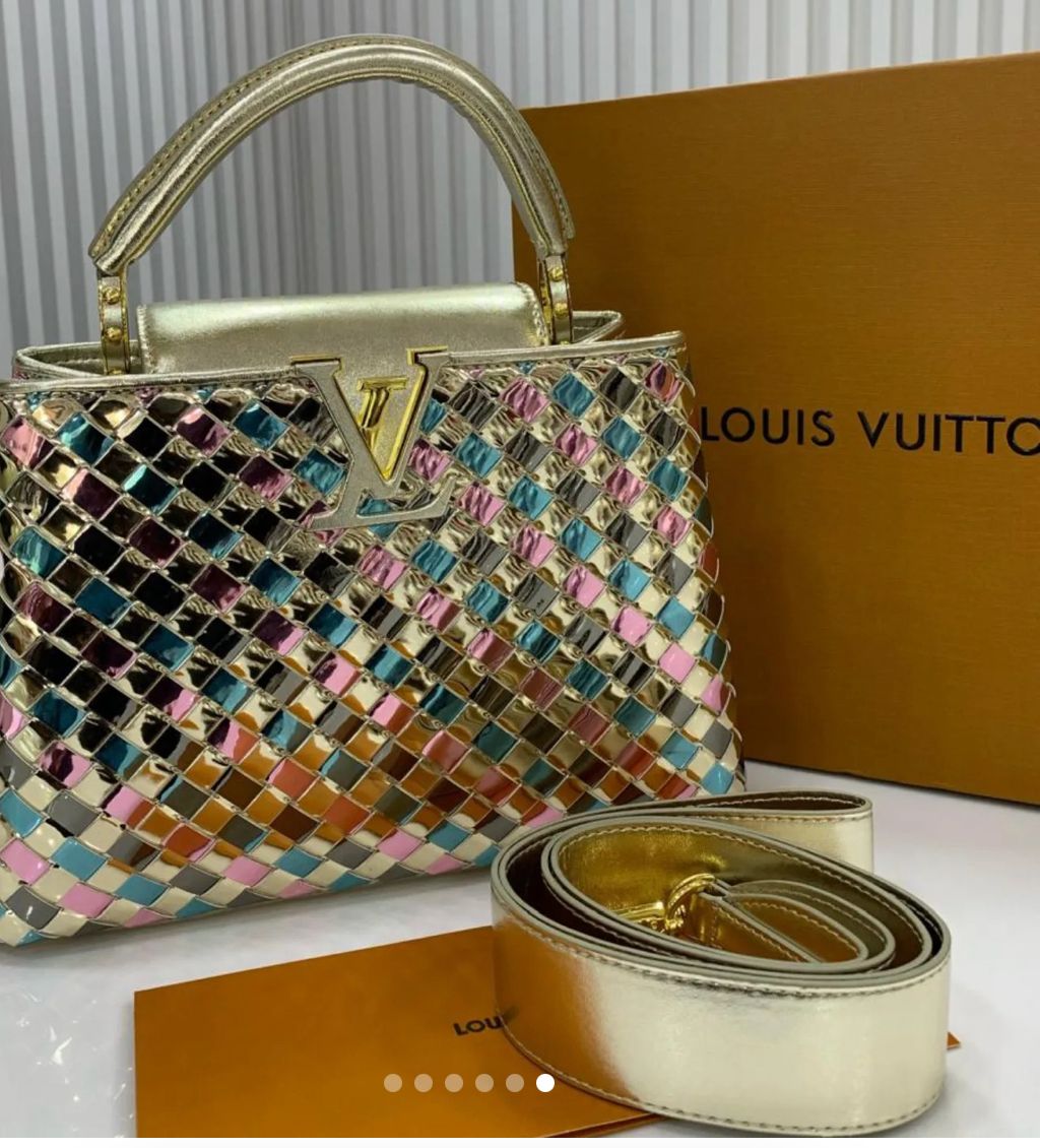 LOUIS VUITTON