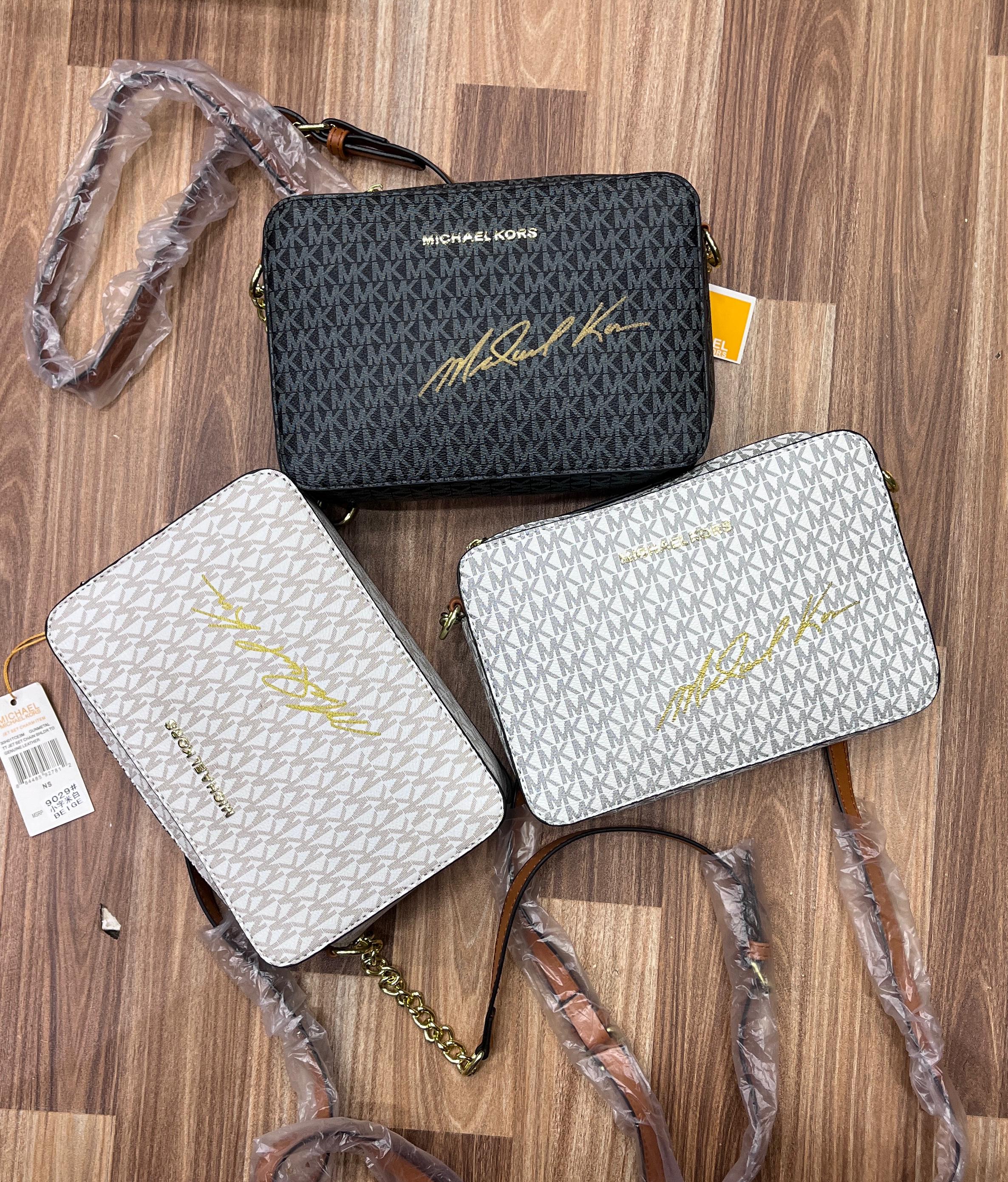 MICHAEL KORS JET SET MEDIUM SIGNATURE CROSSBODY