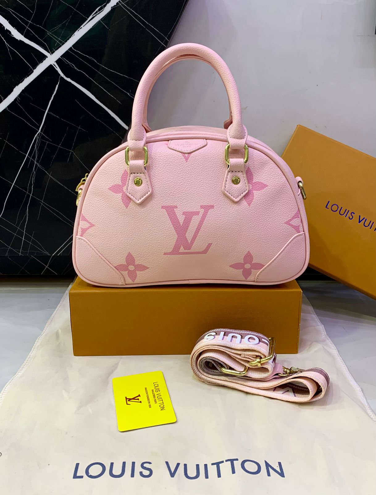 LOUIS VUITTON CROSSBODY