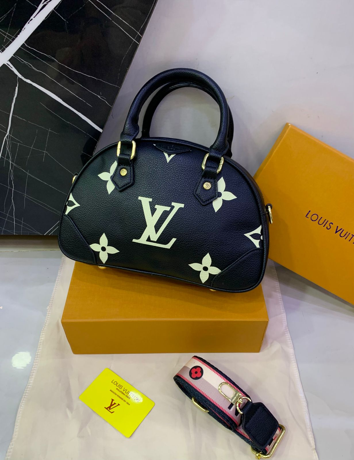 LOUIS VUITTON CROSSBODY