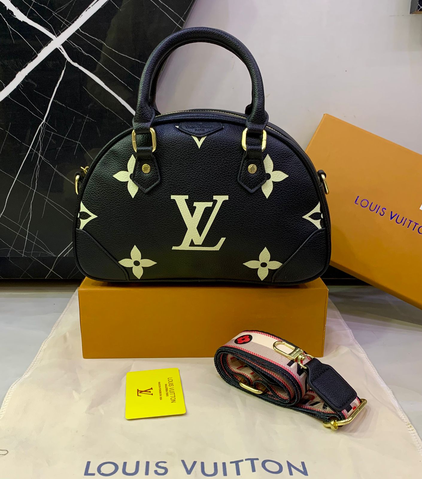 LOUIS VUITTON CROSSBODY
