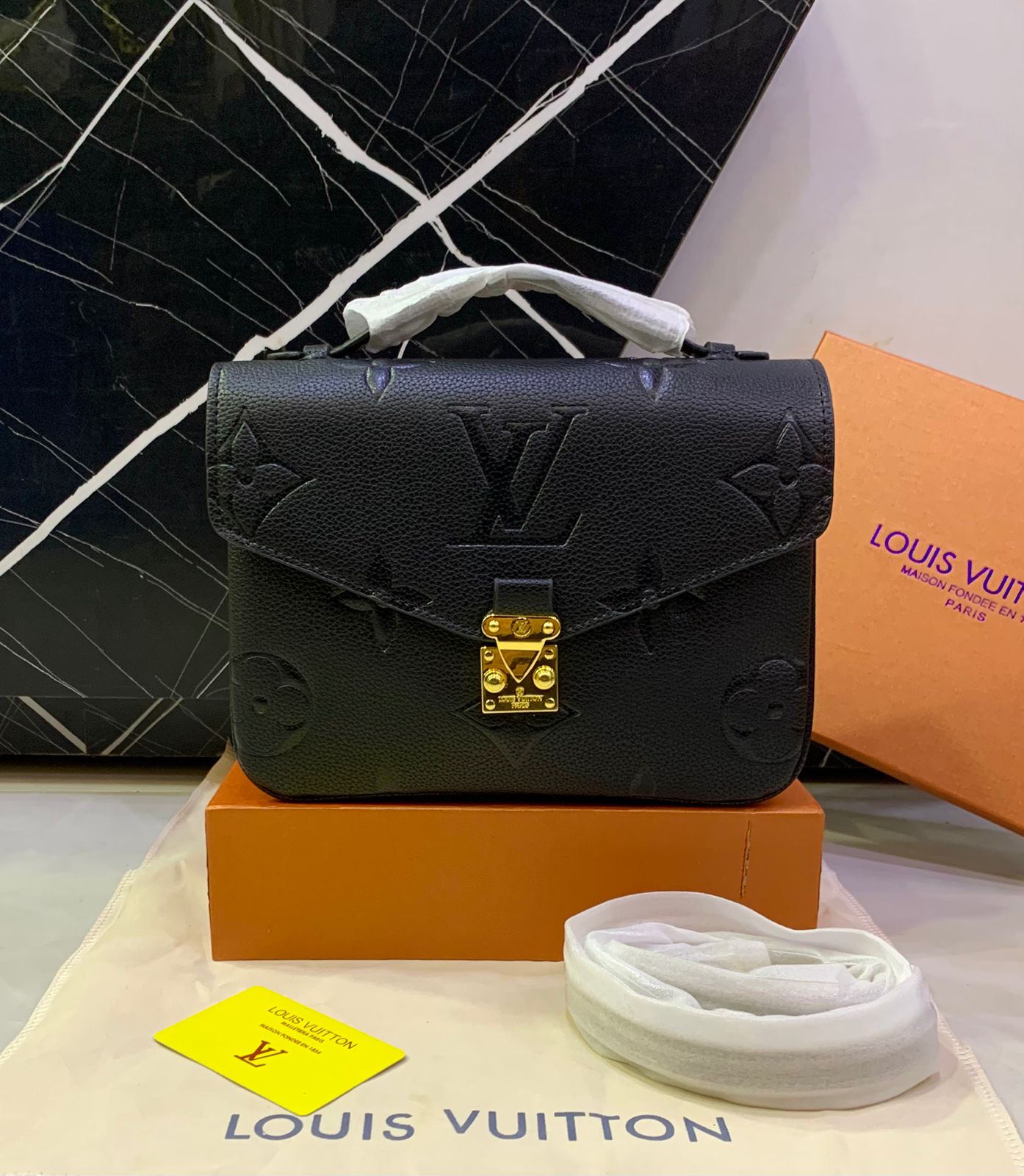 LOUIS VUITTON CROSSBODY