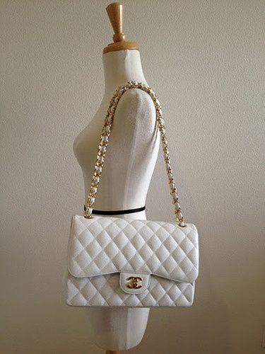 CHANEL JUMBO CLASSIC DOUBLE FLAP