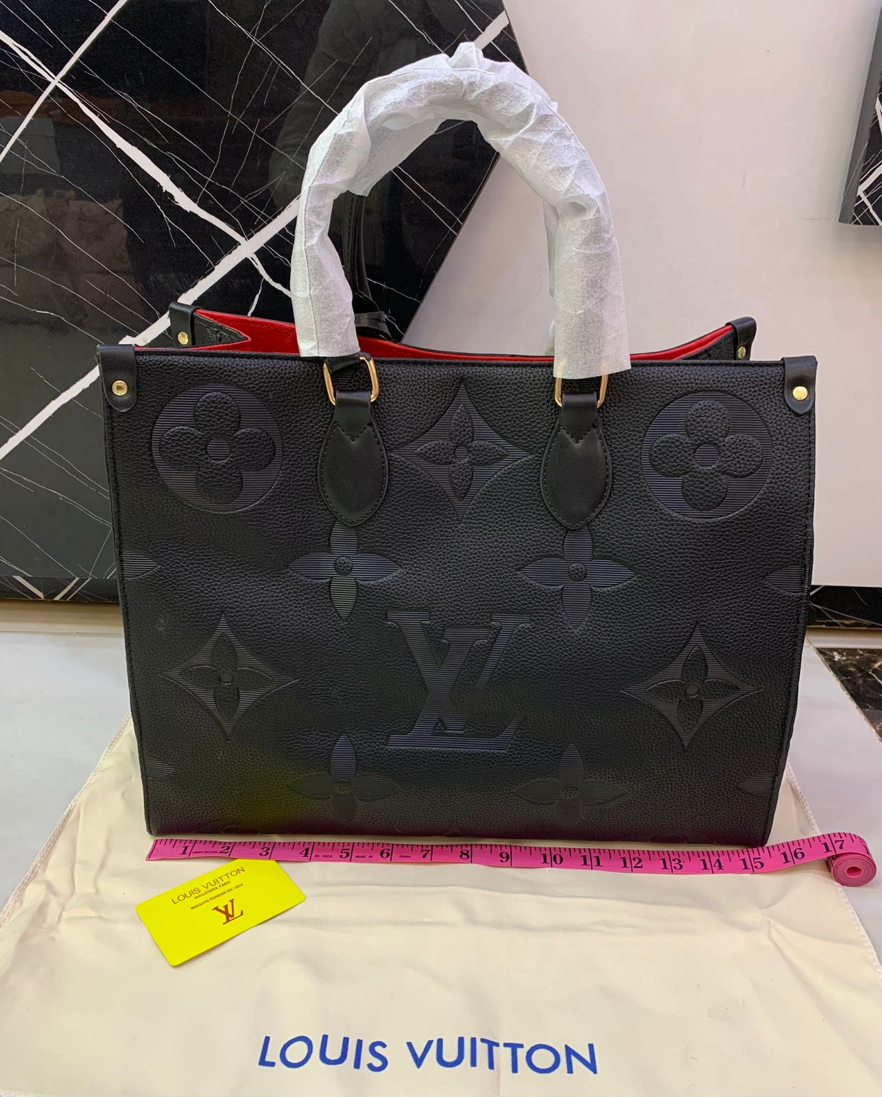 LOUIS VUITTON