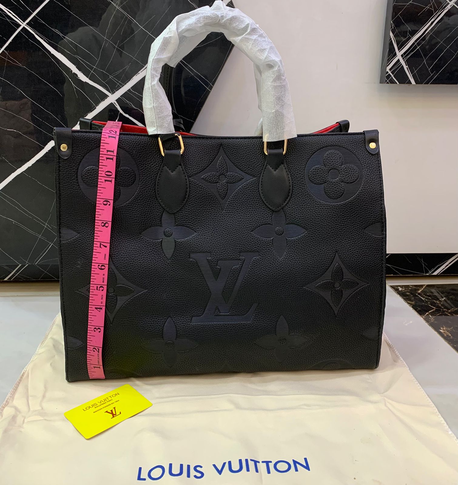 LOUIS VUITTON